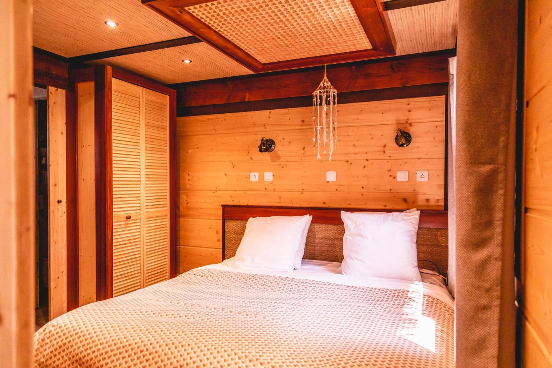 金羊毛酒店 拉马蒂埃勒 客房 照片 A bedroom in the hotel