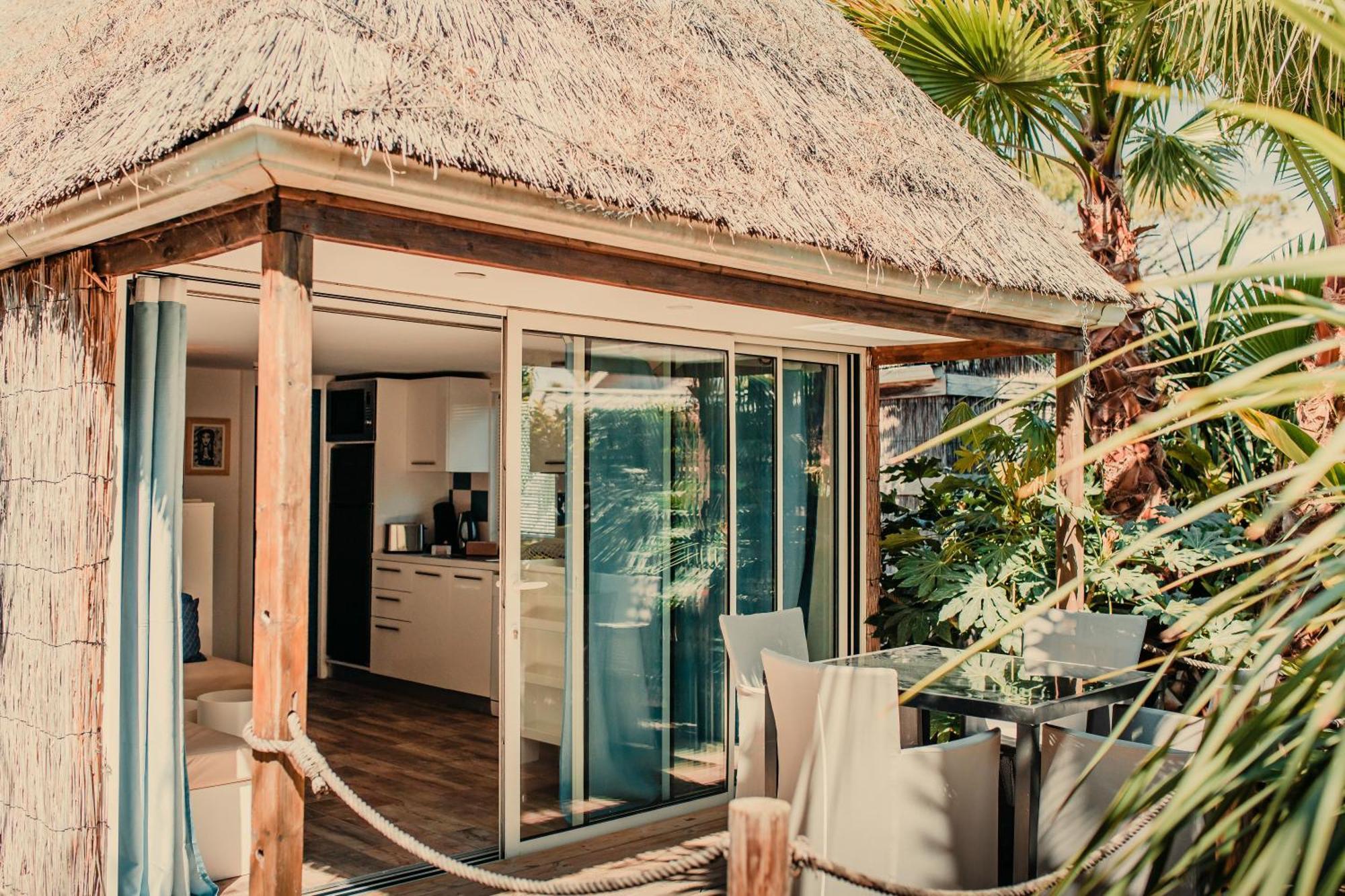 金羊毛酒店 拉马蒂埃勒 客房 照片 A bungalow at the resort